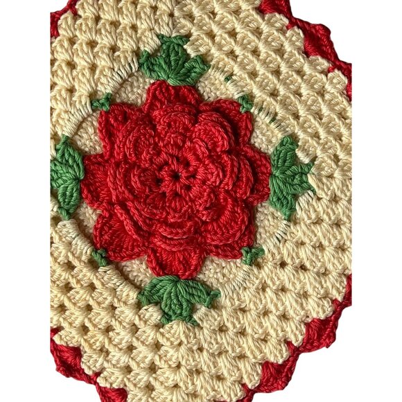 Hand Crocheted Pot Holder Floral Center Red Cream Cottage Core Shabby Chic Gift - Picture 2 of 3
